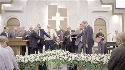 القس أندريه زكى يُرسم قسا جديدا بالإنجيلية فى شبرا