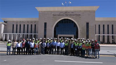 رئيس الوزراء يتفقد أعمال تطوير مطار سانت كاترين الدوليّ