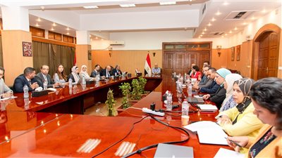 وزير الري يتابع ترتيبات عقد أسبوع القاهرة السابع للمياه 