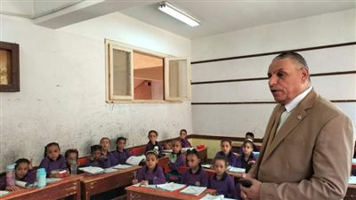 مدير عام تعليم المنشأه يوجه بعدم ربط تسليم الكتب بالمصروفات 