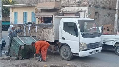 حملة لرفع المخلفات والقمامة من شوارع دشنا بقنا 