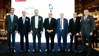 بنك مصر يكرم رؤسائه لآخر عقدين 