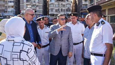 محافظ الإسكندرية يوجّه بإزالة إشغالات الطريق وتعديات المقاهي بشارع الريادة