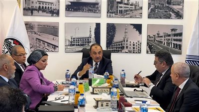 وزير قطاع الأعمال يطالب 