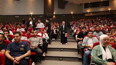 رئيس الجامعة يعقد لقاءً تعريفيًا بطلاب جامعة المنيا الأهلية الجُدد 