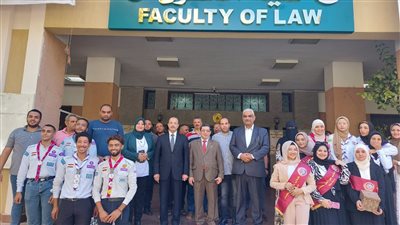 نائب رئيس جامعة بنها يتفقد سير العملية التعليمية بكليتي التربية والحقوق