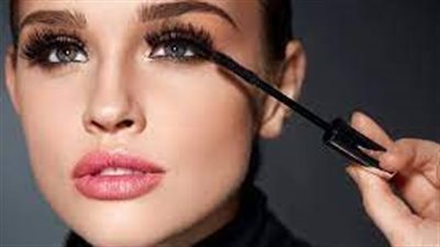 أضرار استخدام الماسكرا يومياً وطرق لتجنبها