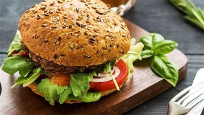 للدايت.. طريقة عمل ساندوتش برجر صحي في المنزل