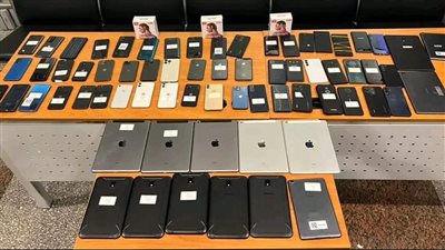 ضبط محاولة تهريب هواتف محمولة وأجهزة تابلت عبر مطار الغردقة 