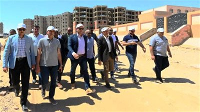 زيارة مفاجئة لوزير الإسكان لعدد من المشروعات في أسوان