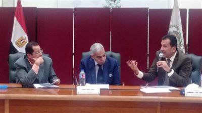 مجلس أمناء العاشر من رمضان يناقش التطورات العمرانية والخدمية