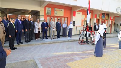 وزير التربية والتعليم ومحافظ الفيوم فى جولة تفقدية لمدارس المحافظة 