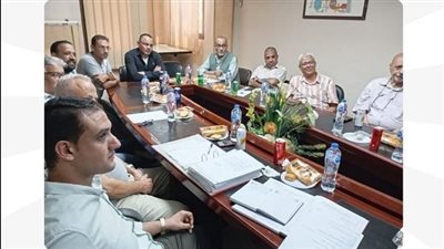 وزارة العمل تنظم ندوة 