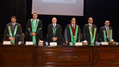 جامعة القاهرة تحتفل بتخريج دفعتين من قسم اللغة الإنجليزية بكلية الحقوق