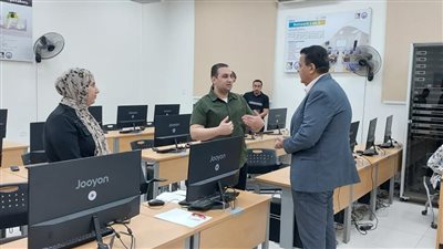 رئيس جامعة بني سويف التكنولوجية يتابع إجراءات قيد الطلاب الجُدد