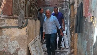 مصرع ربة منزل ونجلها تحت الأنقاض بعقار الجمرك بالإسكندرية 