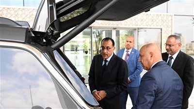 رئيس الوزراء يبحث مع 