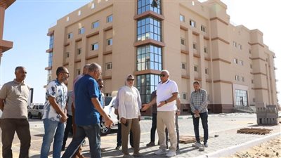 محافظ الوادى الجديد يتفقد 