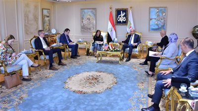 وزير الطيران المدني يستقبل سفيرة أمريكا لبحث أطر التعاون الثنائي بين البلدين