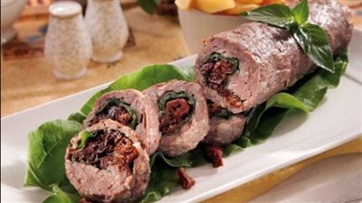 طريقة عمل رول اللحم بالسبانخ