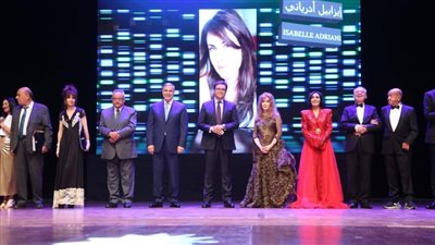 مهرجان الإسكندرية السينمائي يُكرم وزير الثقافة وعددًا من نجوم الفن 