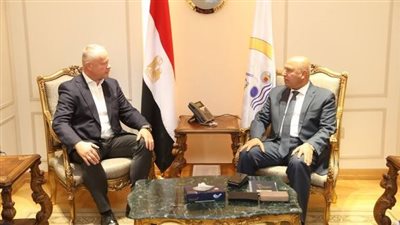 الوزير يبحث مع ممثلي شركة بادما البولندية خطة إنشاء مجمع صناعي لإنتاج الأثاث بالعلمين الجديدة  