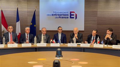 وزير الاستثمار والتجارة  يشارك في اجتماعات اتحاد أرباب الأعمال الفرنسي 