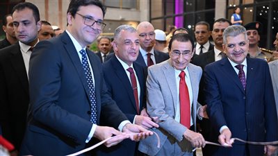 وزير الثقافة ومحافظ الإسماعيلية يفتتحان الدورة 24 لمهرجان الإسماعيلية الدُولي للفنون الشعبية