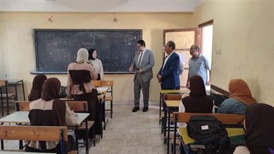 وكيل تعليم الغربية يتابع سير الدراسة بطنطا 