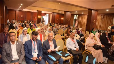 وكيل الوزارة يشهد إنطلاق المؤتمر الخامس لقسم الجلدية بقنا العام