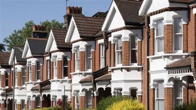  تراجع أسعار الرهن العقاري ينعش سوق الإسكان في بريطانيا 