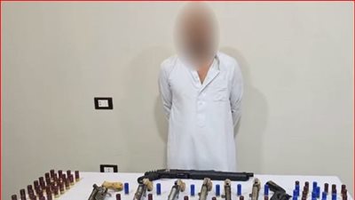 القبض على عنصر إجرامي بحوزته ترسانة أسلحة بالبحيرة