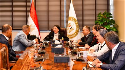وزيرة البيئة تستقبل رئيس مجلس إدارة الاتحاد المصري للغرف السياحية لبحث التعاون 