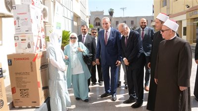 محافظ الغربية يسلم  80 جهاز لـ20 فتاة من المقبلات على الزواج 