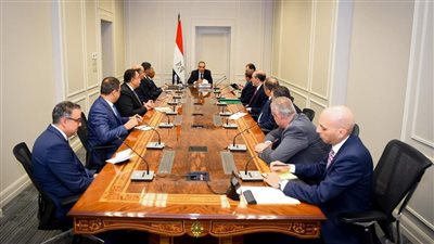 وزير الخارجية يجتمع مع القيادات الجديدة بالوزارة