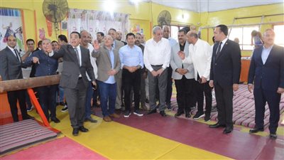 وزير الرياضة ومحافظ الغربية يفتتحان ملاعب خماسية وقانونية بالمحلة