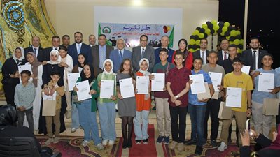 رئيس جامعة القاهرة يشهد تكريم المتفوقين من أبناء أعضاء هيئة التدريس