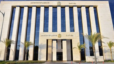 اليوم.. إجازة بأجر كامل للعاملين بالقطاع الخاص بمناسبة ذكرى 