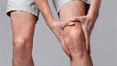 طرق فعّالة لعلاج خشونة الركبة وتحسين الحركة