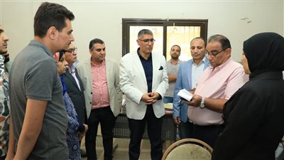 محافظ الجيزة يتفقد انتظام العمل بالمراكز التكنولوجية بـ 3 مناطق 