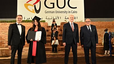 أشرف منصور: خريجو الجامعة الألمانية يحملون مشاعل الابتكار والتميز