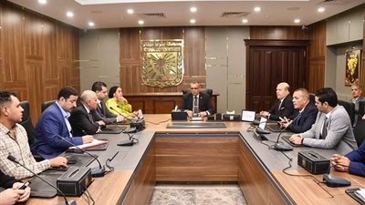 محافظ جنوب سيناء يعقد اجتماعًا لمتابعة تنفيذ مشروع التجلي الأعظم