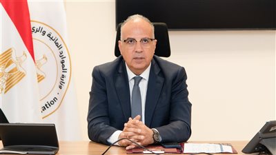 وزير الري يتابع استعدادات مصلحة الميكانيكا والكهرباء للموسمين الشتوي والصيفي القادمين