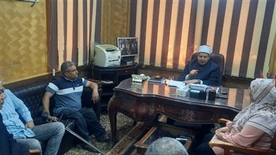 وكيل أوقاف الغربية يبحث مستحقات العاملين 
