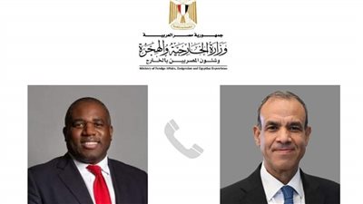 وزير الخارجية والهجرة يجري اتصالًا هاتفيًا مع نظيره البريطاني 