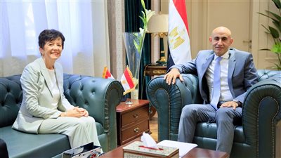 وزير التربية والتعليم يبحث الاستفادة من التجربة السويسرية