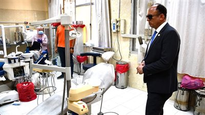 رئيس جامعة حلوان يتفقد كلية التجارة (صور) 