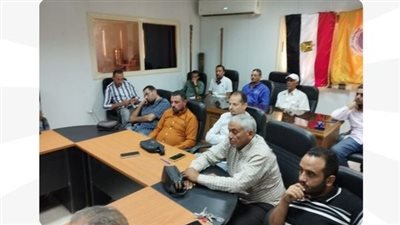 وزارة العمل تنظم ندوة 