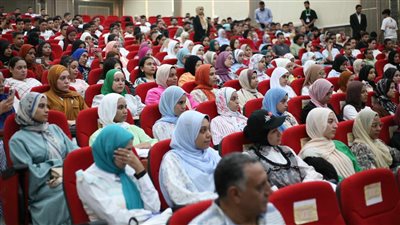 حفل استقبال للطلاب الجدد بكلية العلاج الطبيعي فى جنوب الوادي 