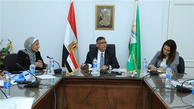 محافظ الجيزة يجتمع بممثلي الهيئة العامة للتخطيط العمراني